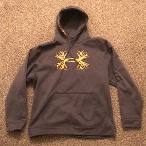 Under Armour Hooded Sweatshirt / Hoodie